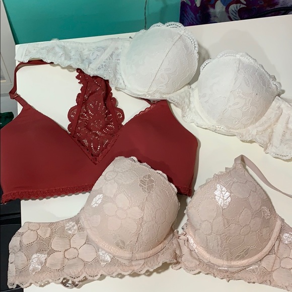 Pack of bras - Picture 1 of 7
